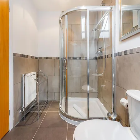 2 Bed In Oc-lr024 *