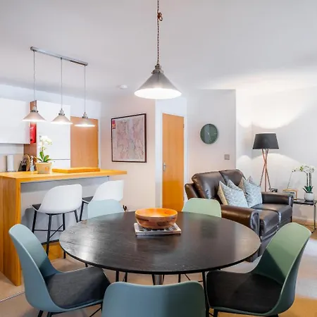 2 Bed In Oc-lr024